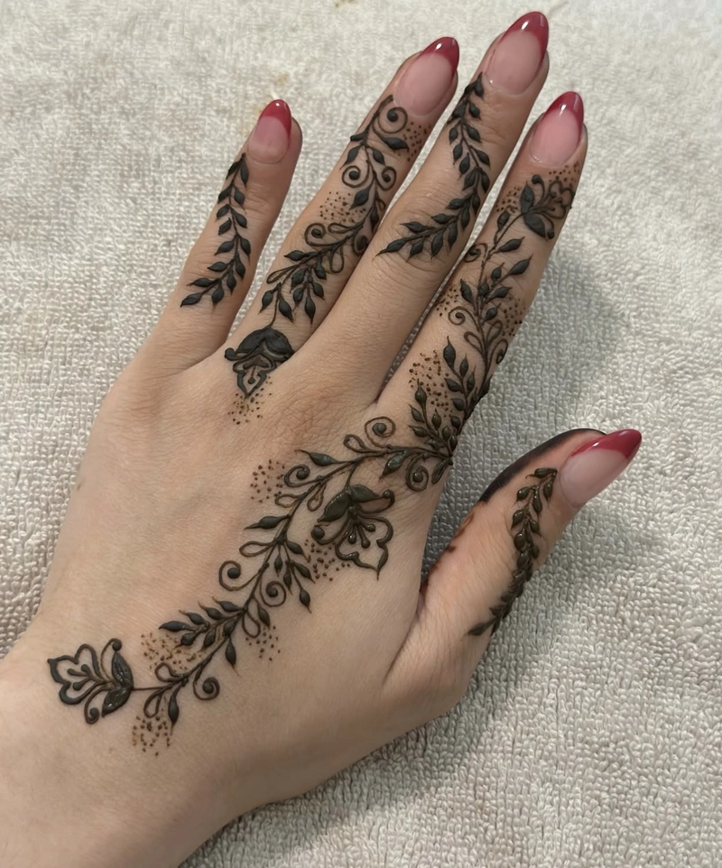 mehndi ungli design