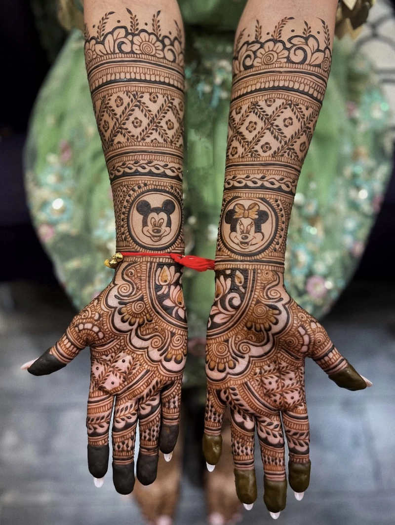 mickey mouse mehndi