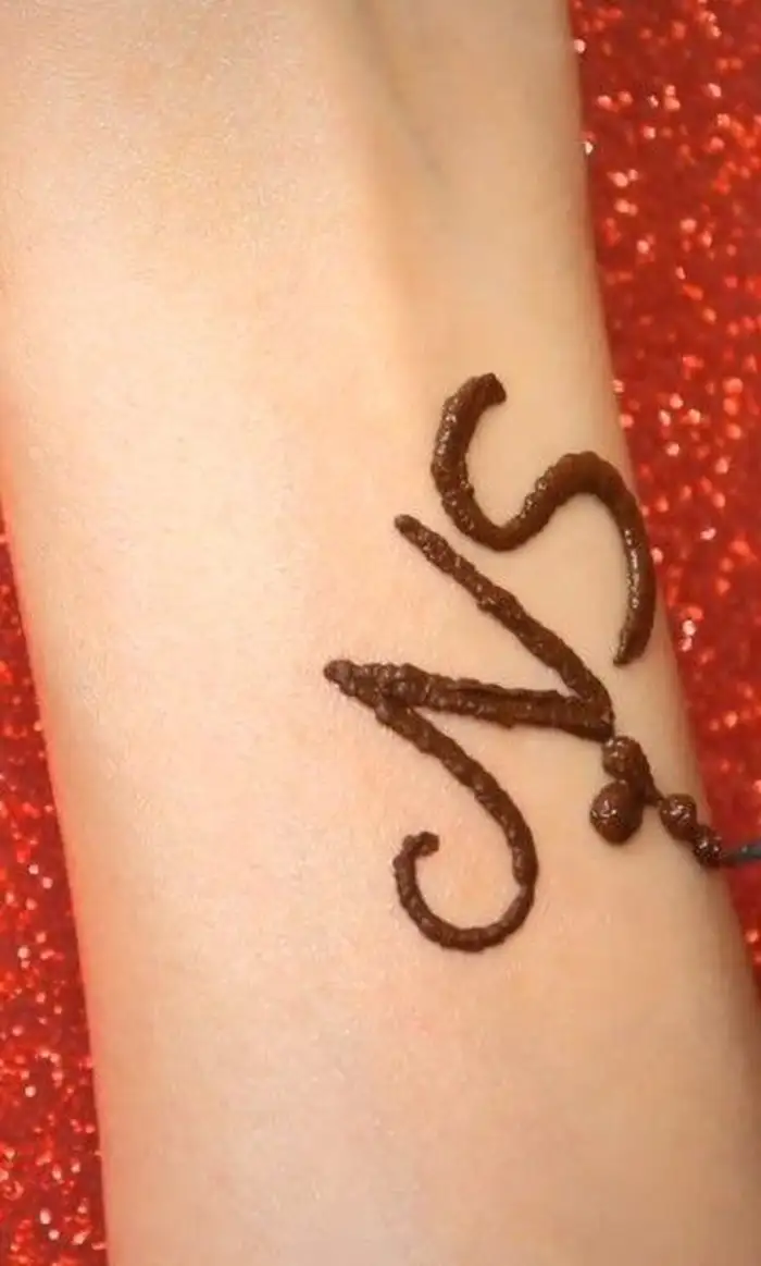 n name mehndi design tattoo
