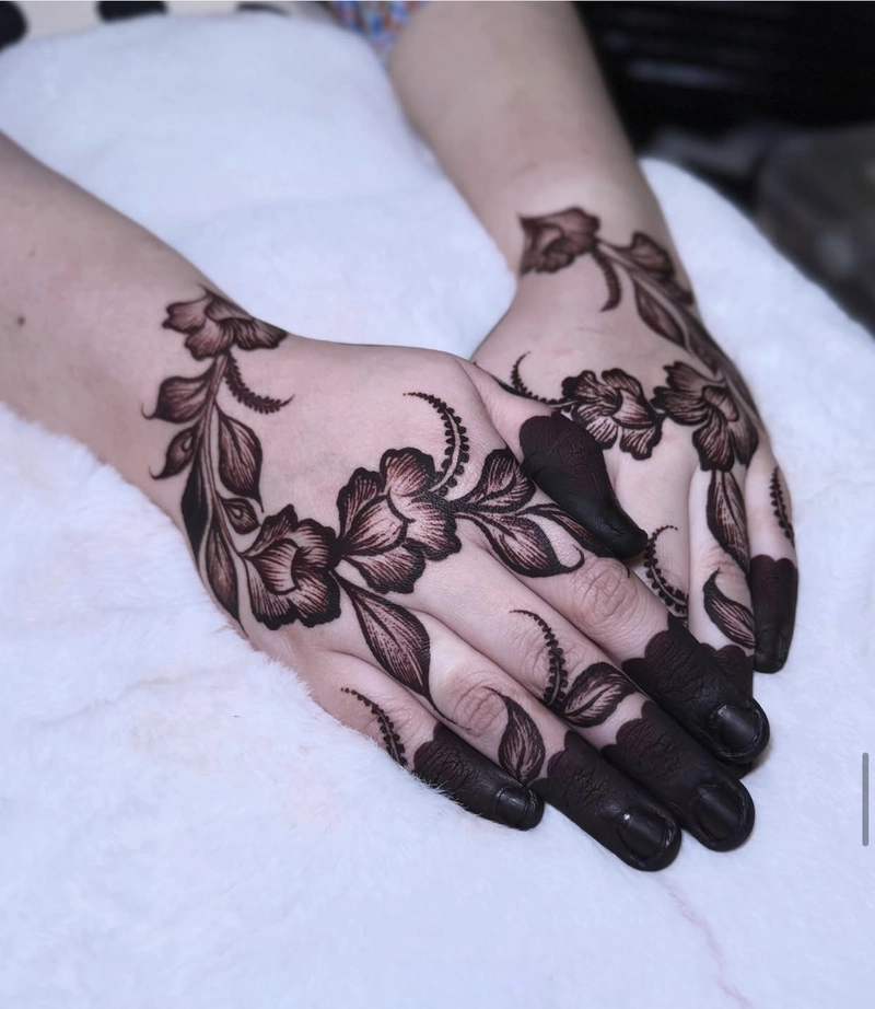 new mehndi design upper hand