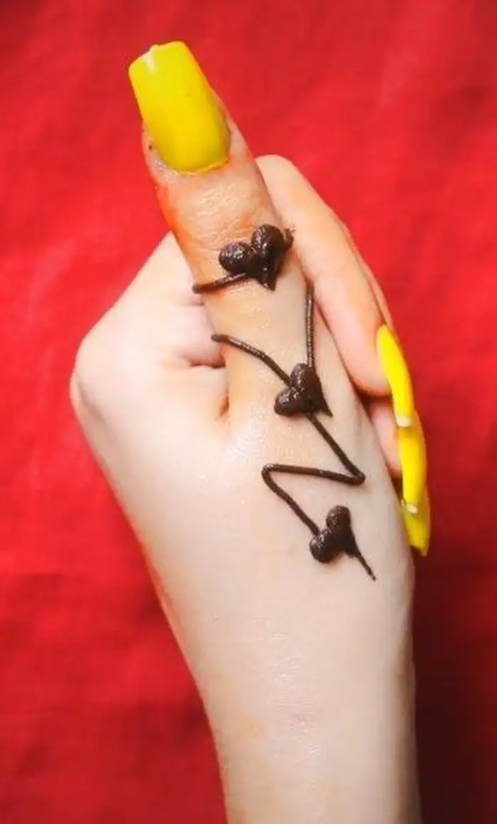 p n mehndi design