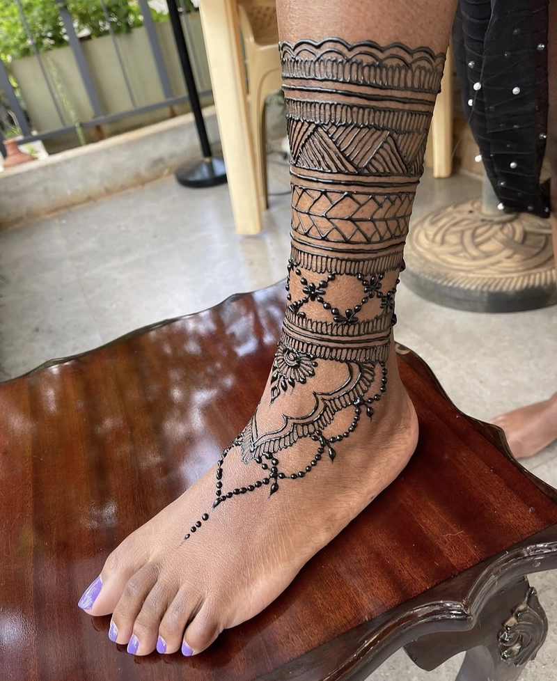 pakistani mehndi design pair ka