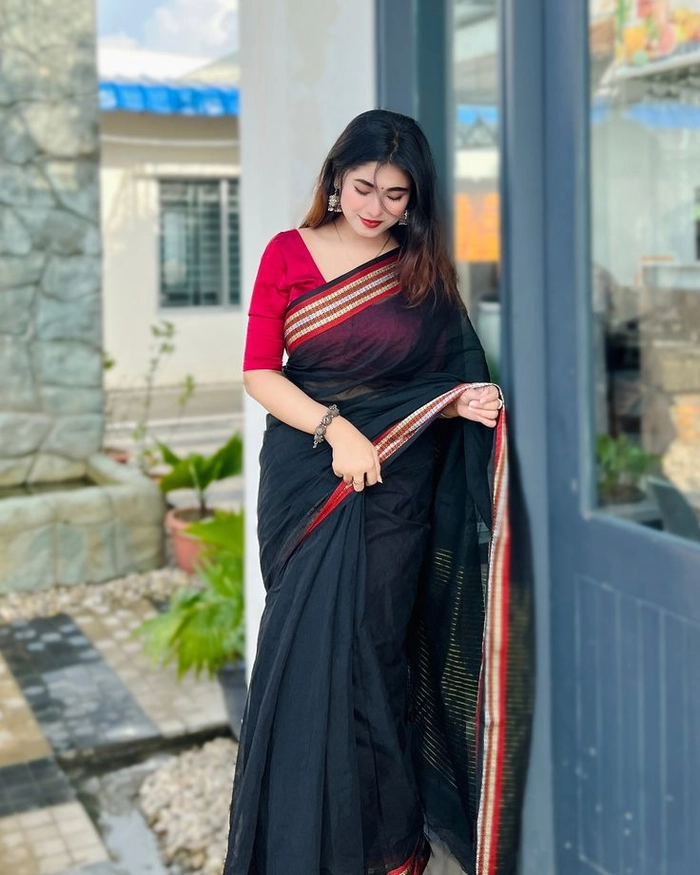 pretty saree dp