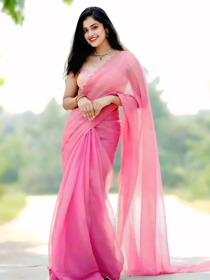saree girl dp