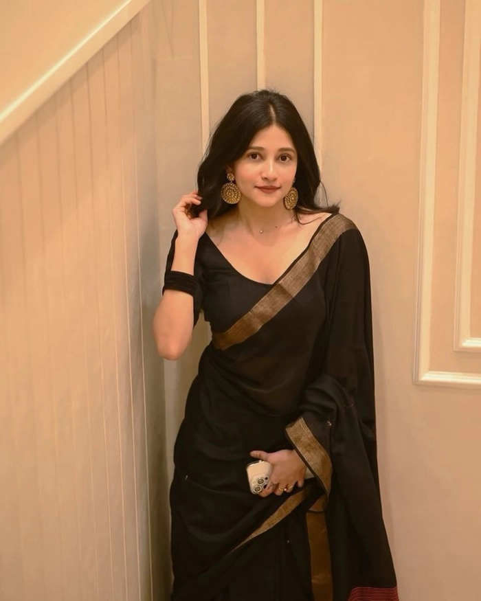 saree girl dp pic
