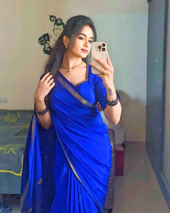 saree girl dp picture