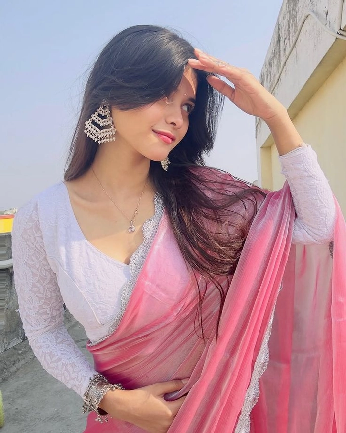 saree girl whatsapp dp