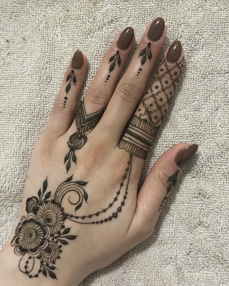 simple back flower mehndi design