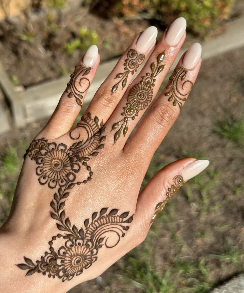 simple floral design mehndi