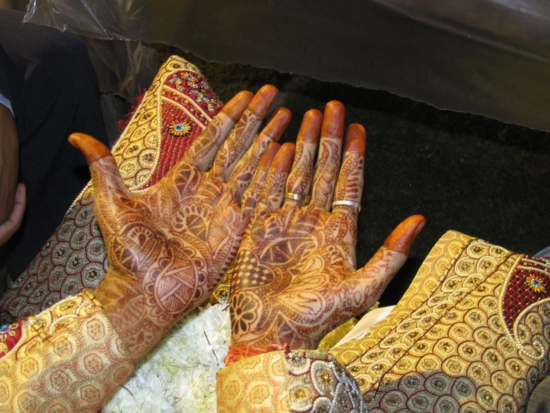 simple groom mehndi design 2025
