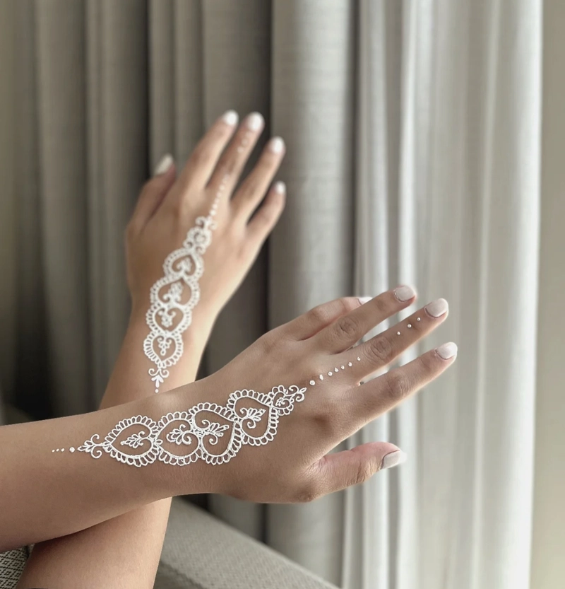simple western mehndi design