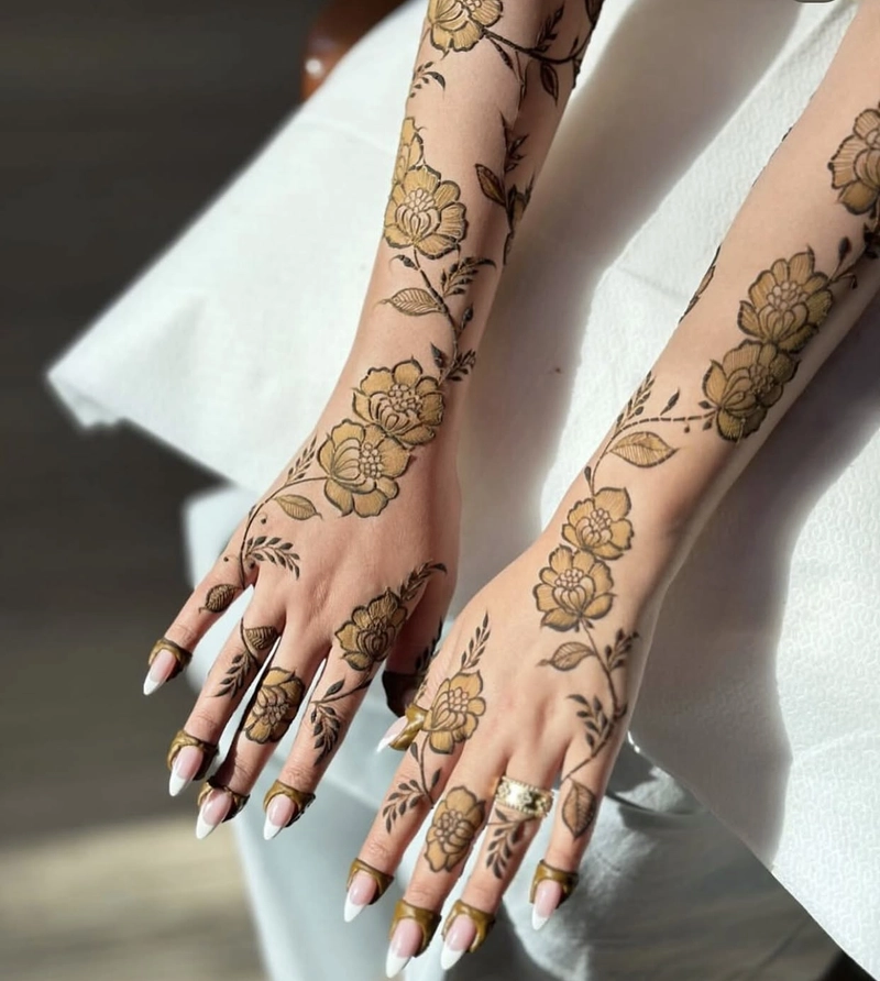 simplewestern mehndi design full hand
