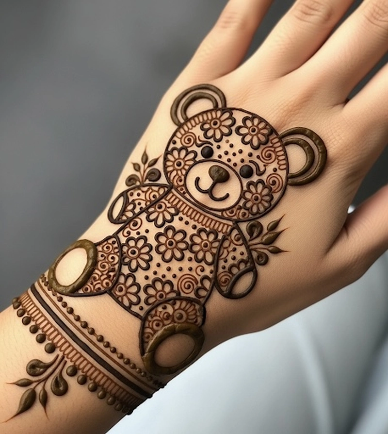 small teddy bear mehndi design