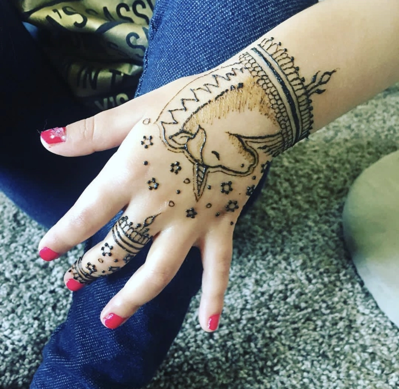 unicorn henna designs