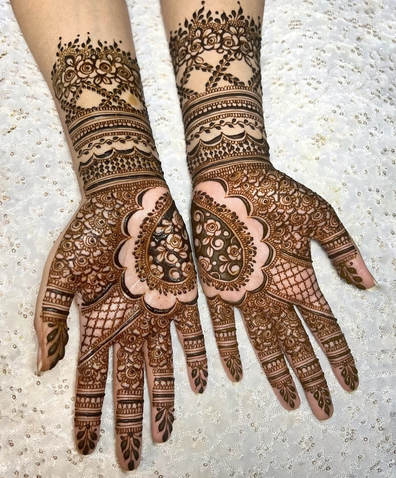 unique mehndi design for front hand