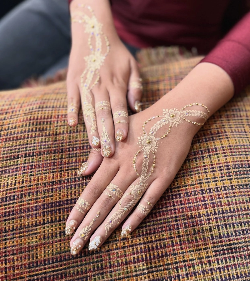 upper hand mehndi design simple full hand