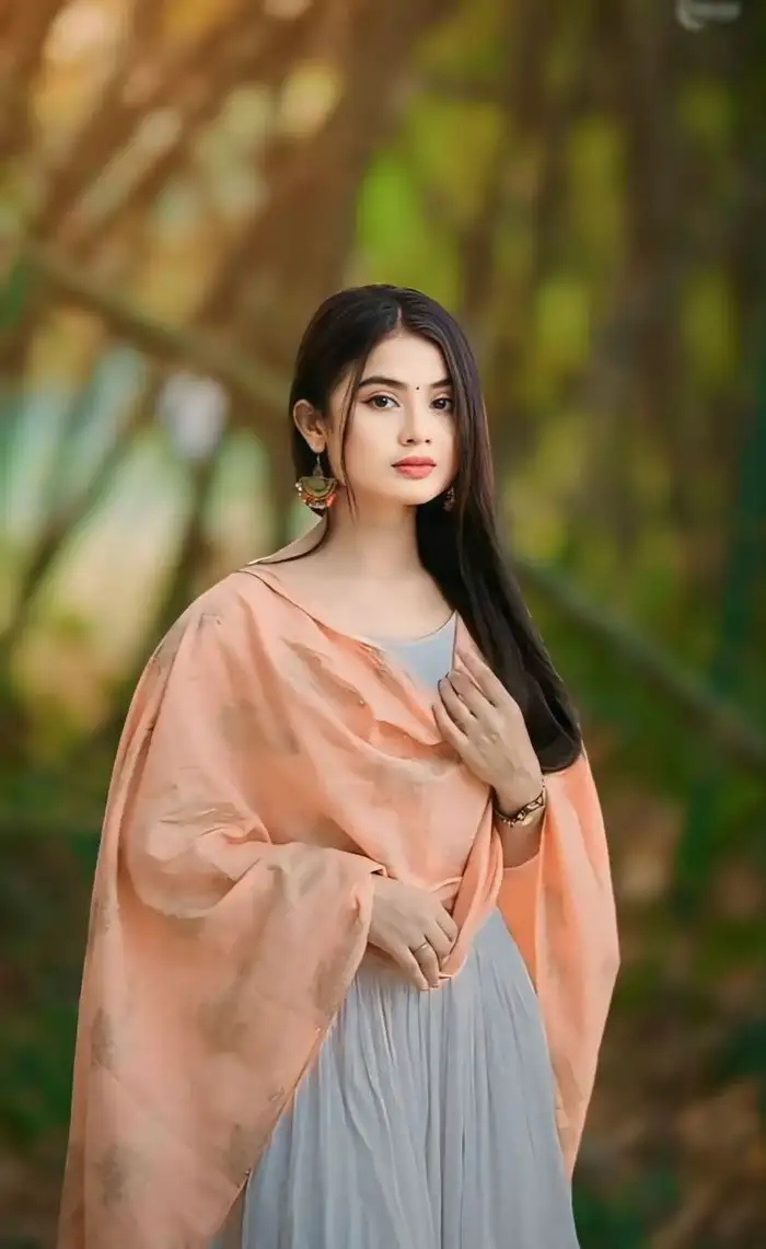 whatsapp dp cute girl pic