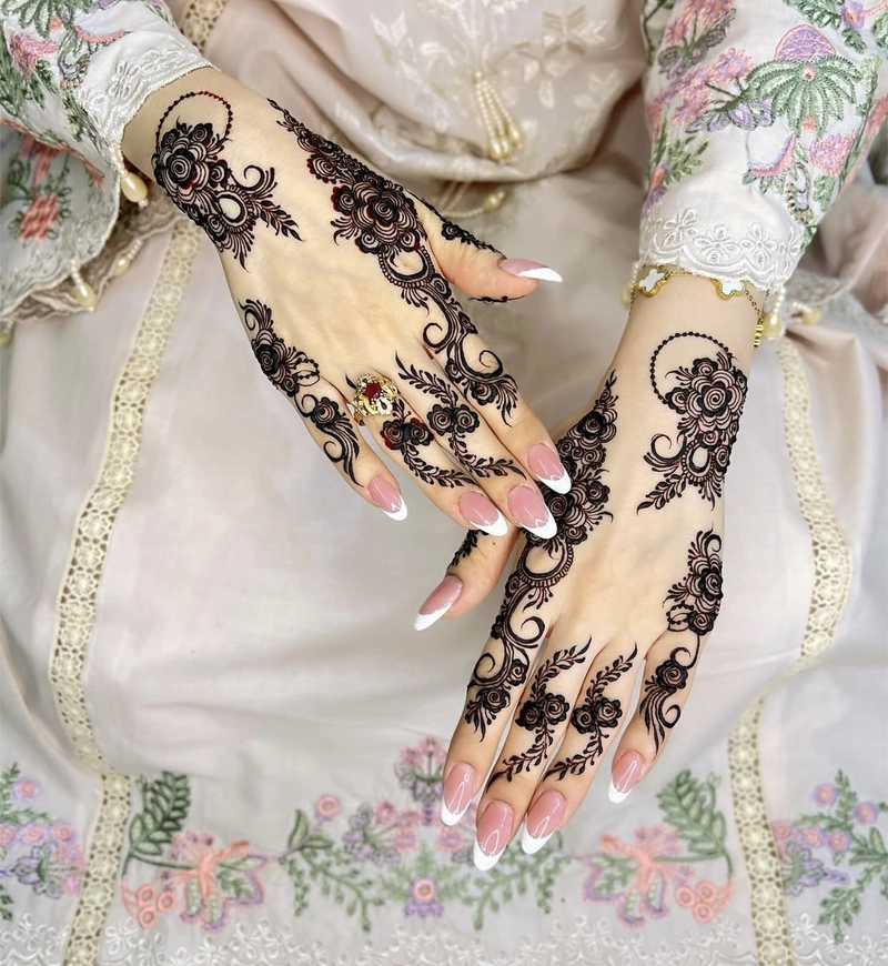 bridal pakistani mehndi design
