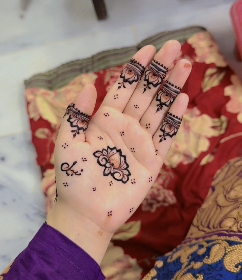 chand ki mehndi design