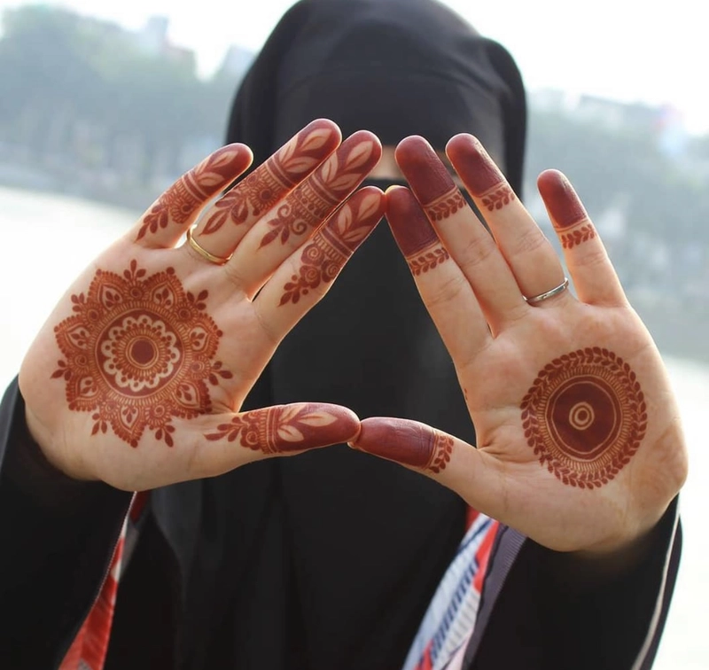easy mandala mehndi design