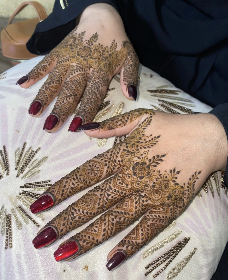 eid mehndi design simple front hand simple and beautiful