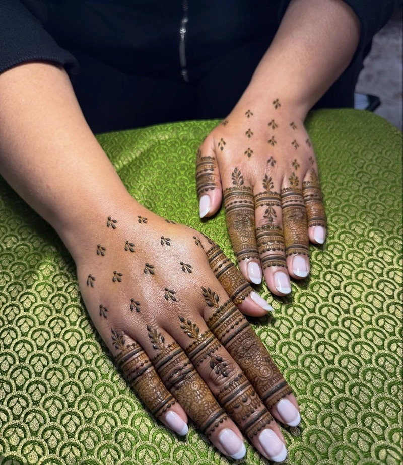 indian mehendi design pics