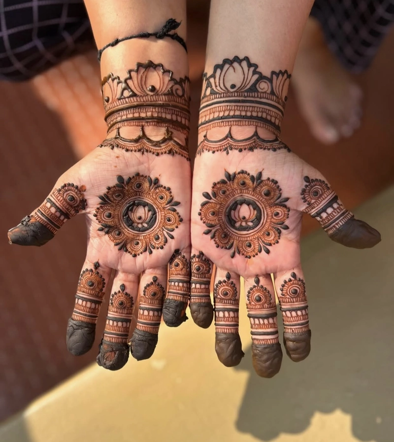instagram mandala mehndi design