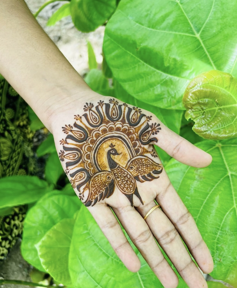 latest peacock mehndi design