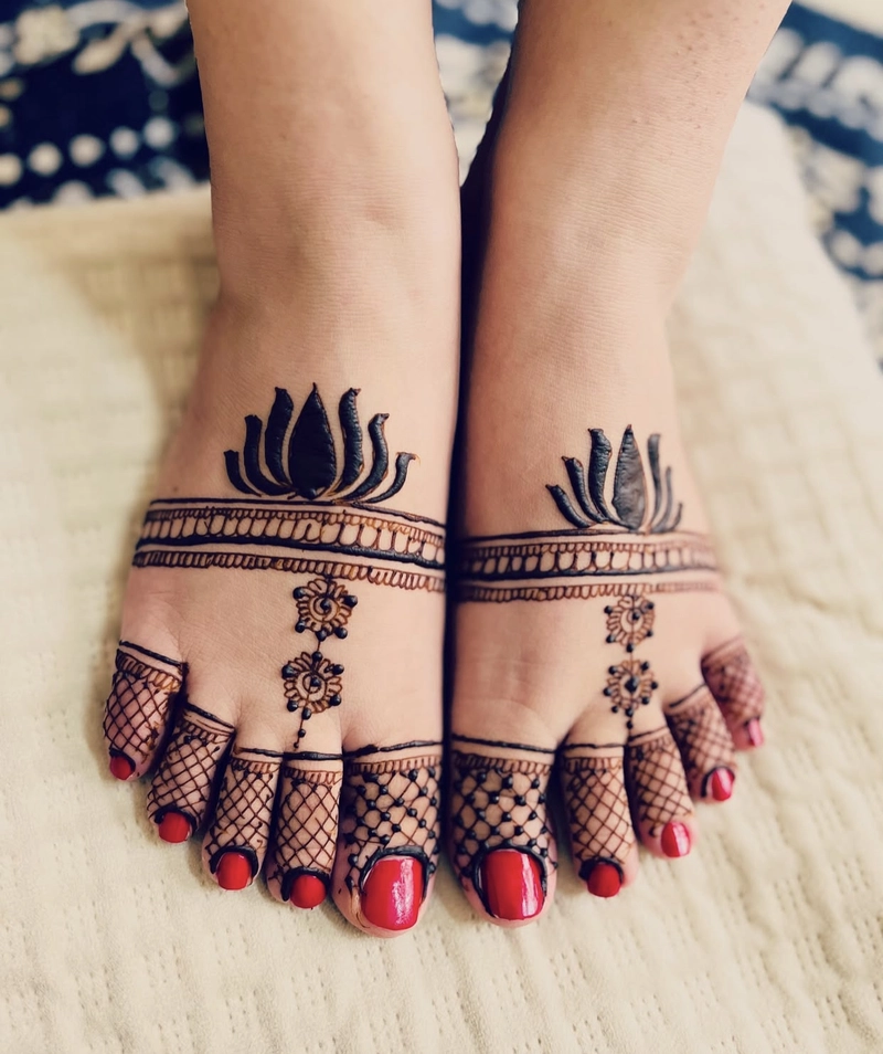 leg mehndi design simple bridal