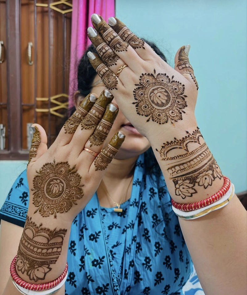 mandala mehndi design back hand