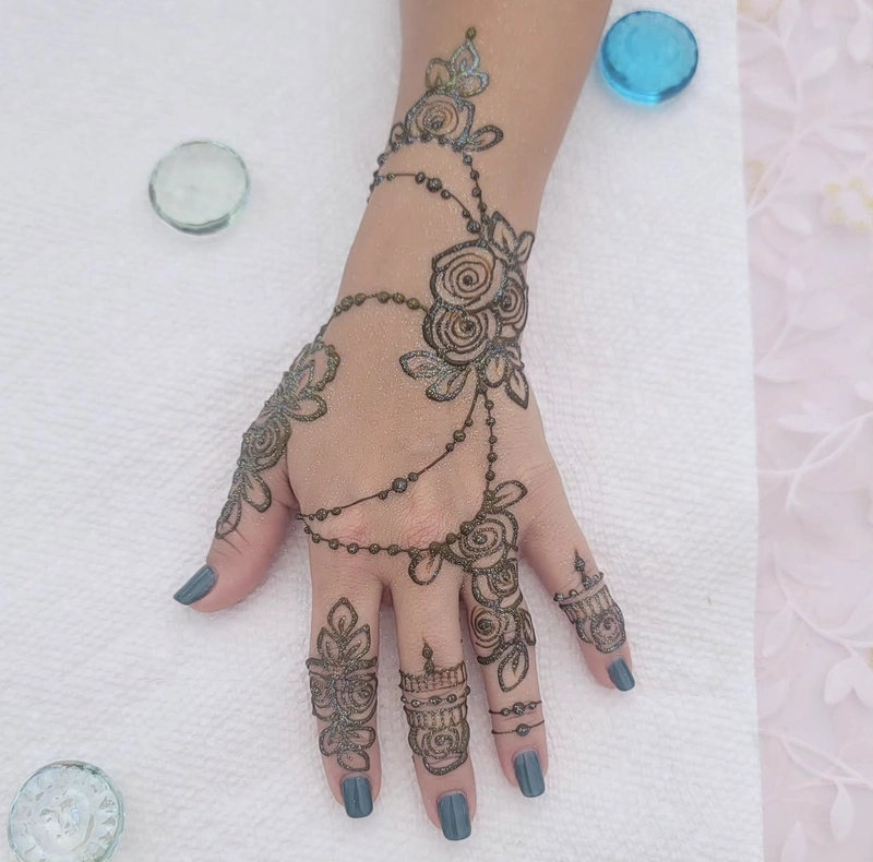 mehndi design with rose flower