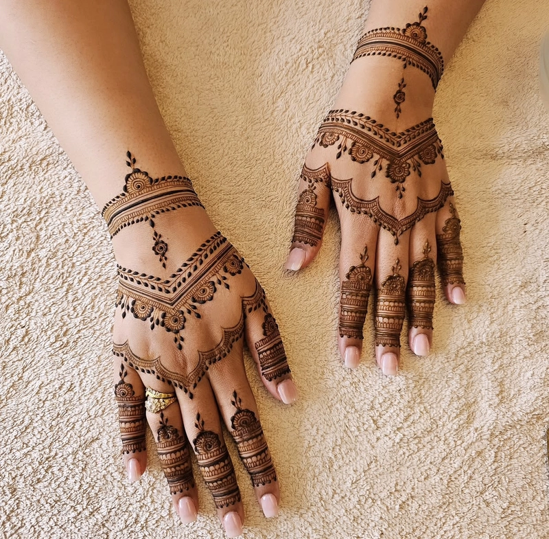 modern stylish mehndi royal back hand