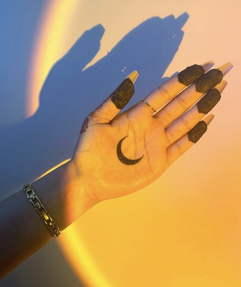 pakistani chand mehndi design