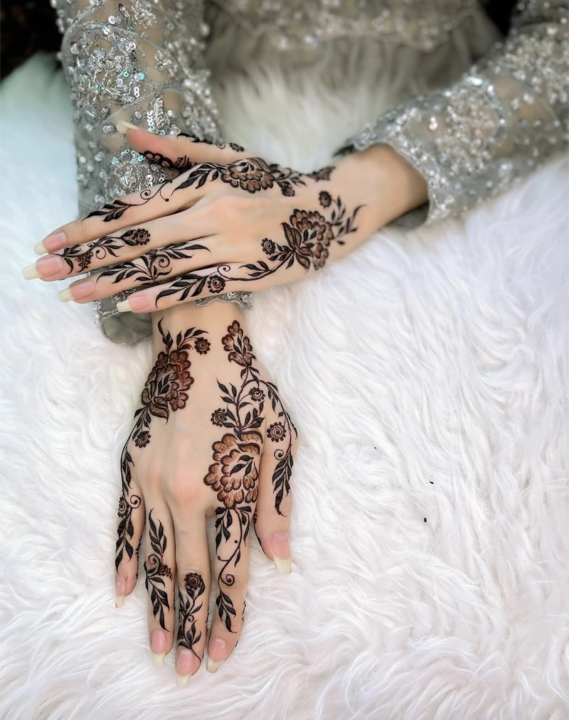pakistani mehndi design flower