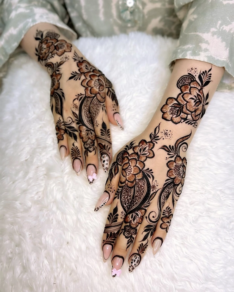 pakistani mehndi design front hand