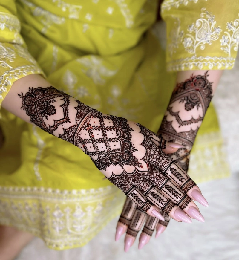 pakistani mehndi design simple
