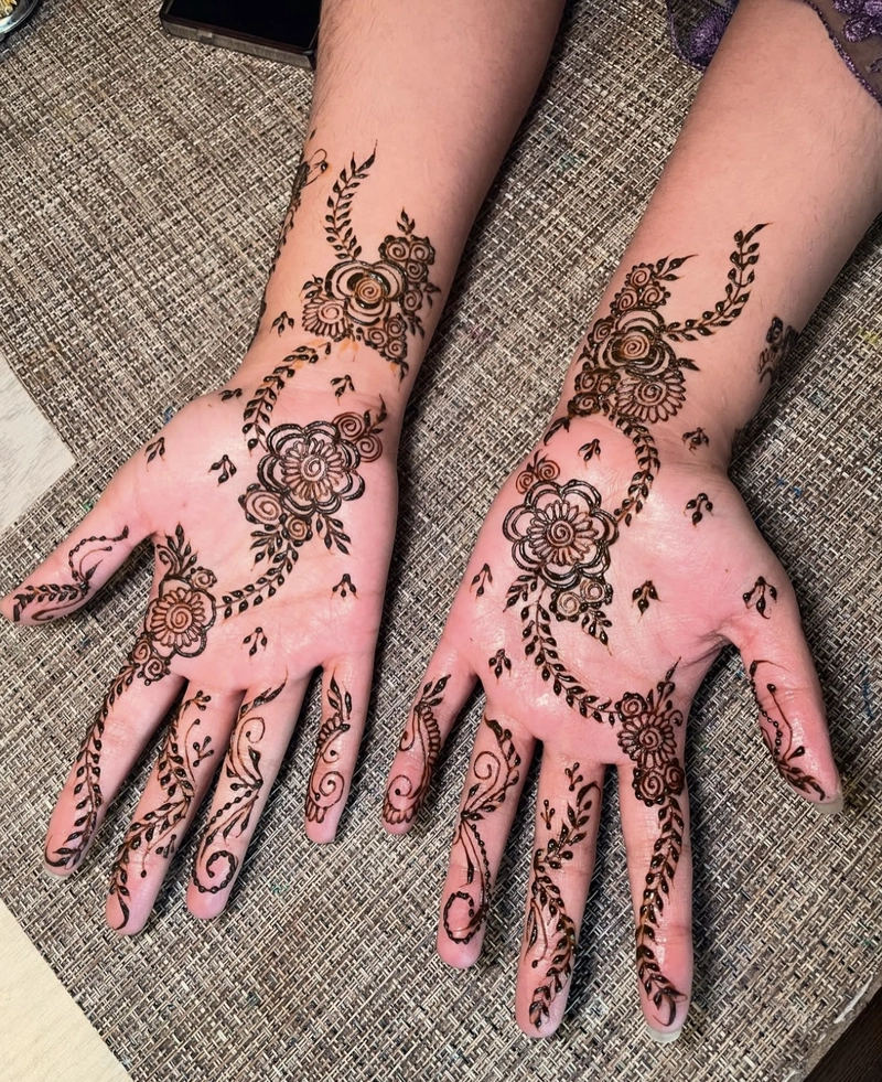 simple eid mubarak mehndi design