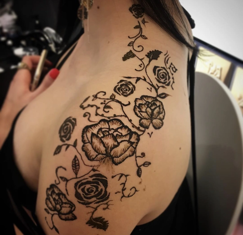 simple rose flower mehndi design