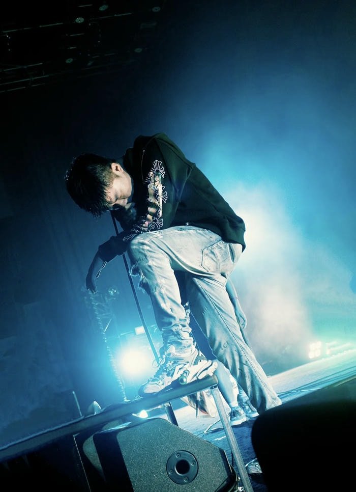 boy dp heartbreak sad