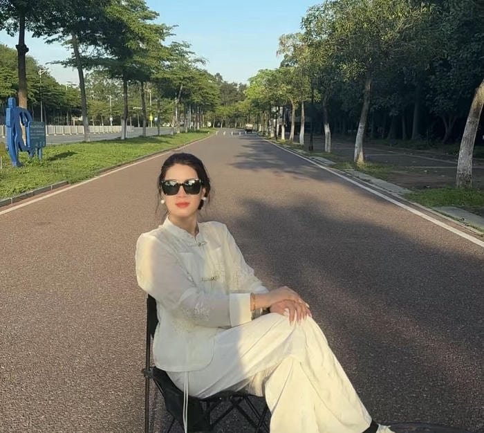 classic beautiful girls dp