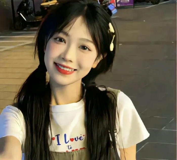 classy real girl profile pic