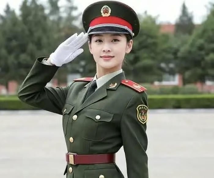 fashion army girl dp