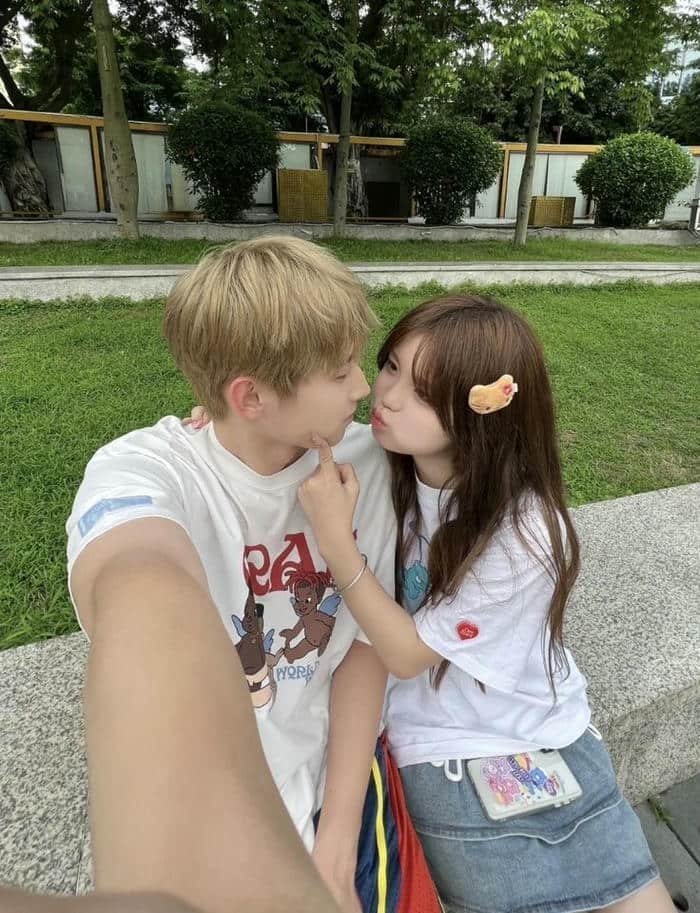 happy couple boys and girls dp