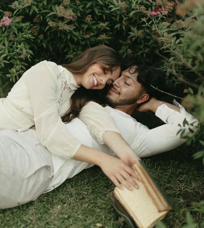 hd portrait romantic dp