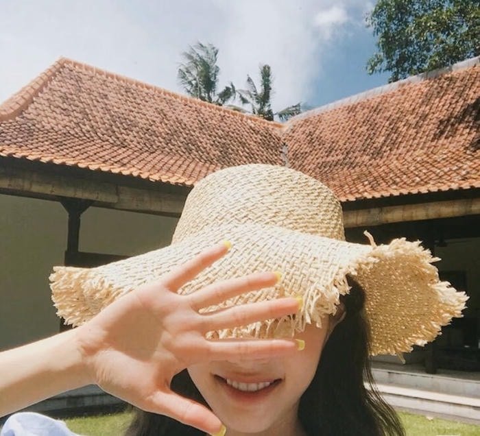 minimal aesthetic profile pic