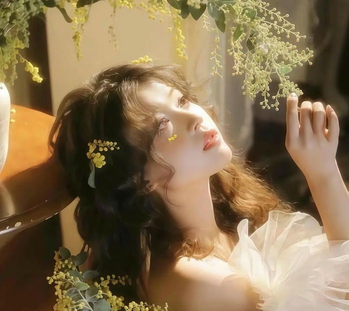 minimalist aesthetic dp girl