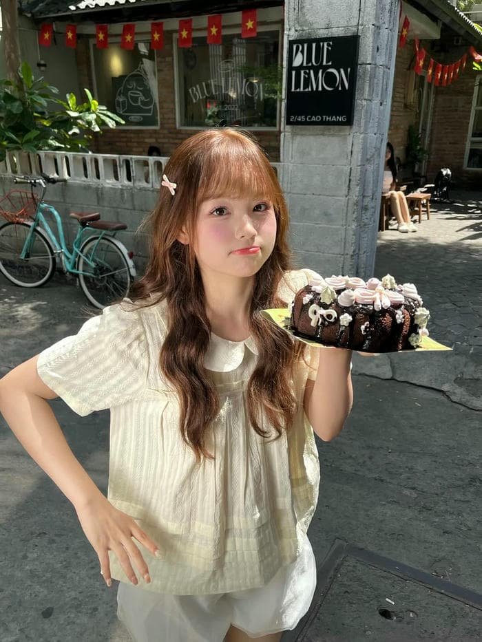 natural cute profile pic for girls