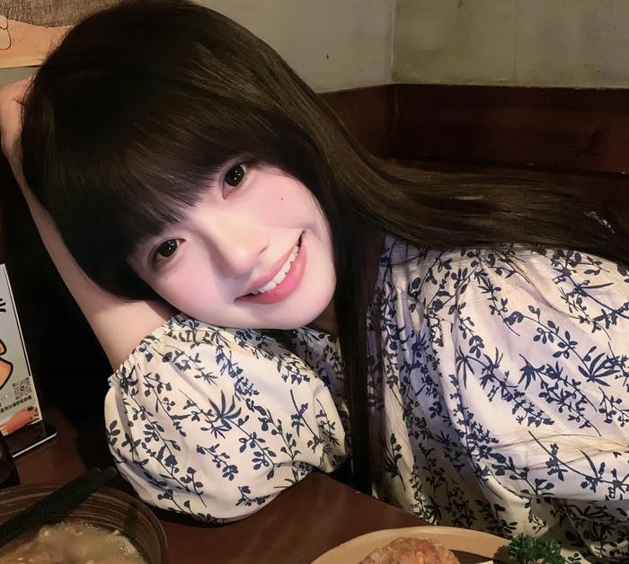 new real girl profile pic