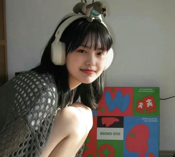 pretty real girl profile pic