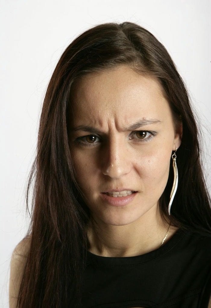 simple angry girl dp